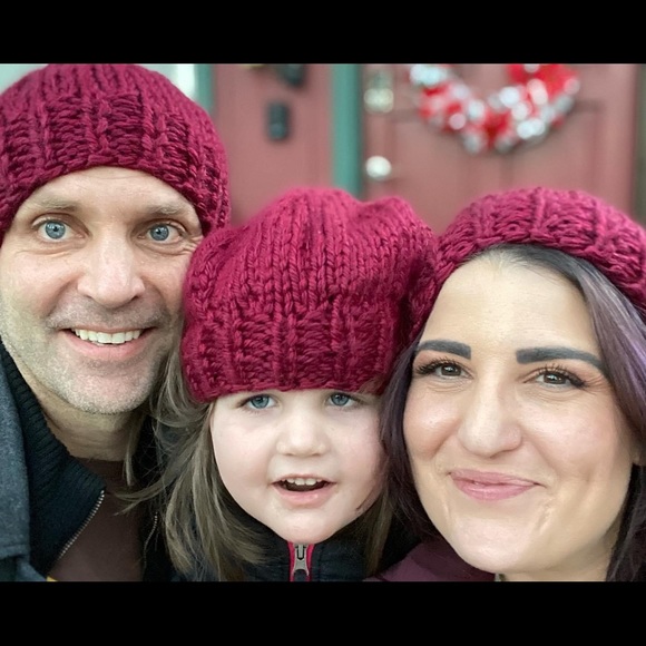 Meet your Posher, Mona Lisa. Share this & other listings I’ll share back🙏💙💛 - Picture 11 of 16